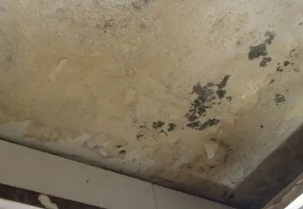 滨海阳台漏水维修公司分享下滨海卫生间渗水维修需要注意哪些问题。